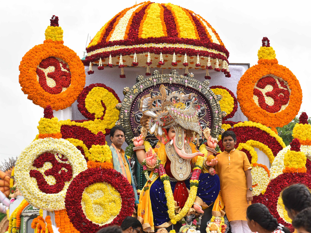 Ganesh Nimajjanam At Hussain Sagar Photo Gallery - Sakshi2
