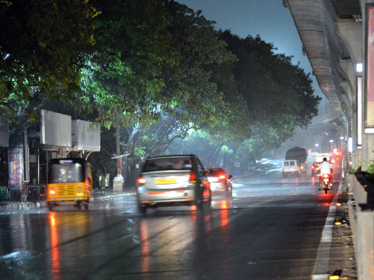 Heavy Rain in Hyderabad Photo Gallery - Sakshi28