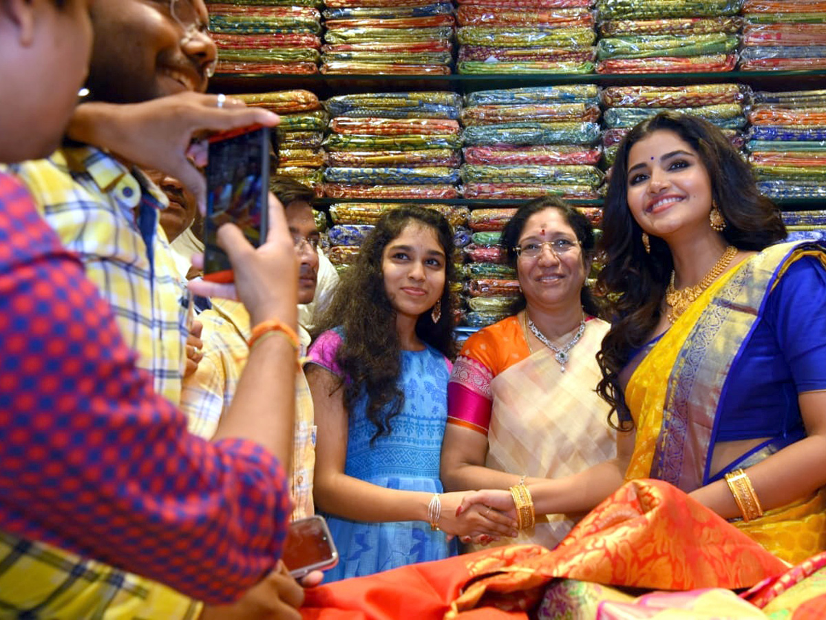 Anupama Parameswaran Launched Chandana Brothers at nandayala - Sakshi2