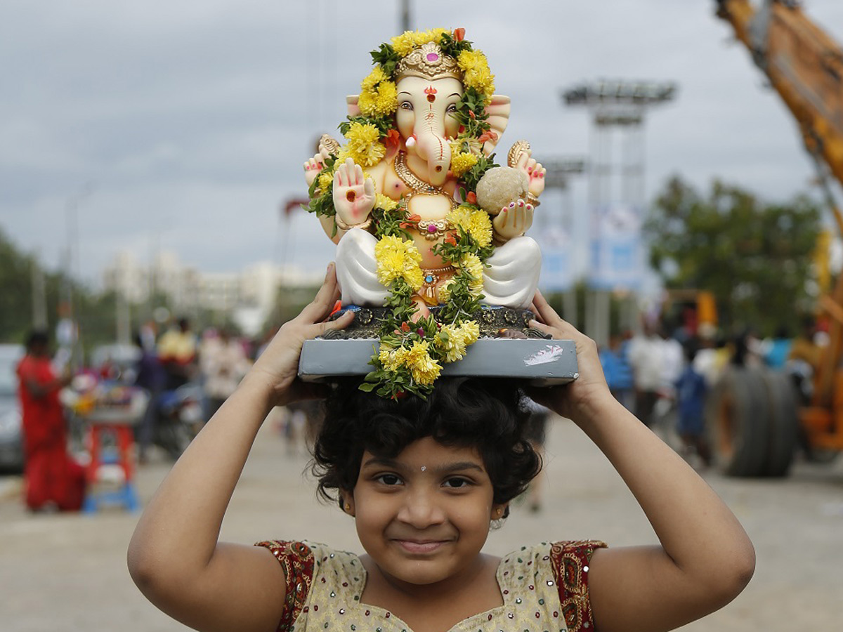 Hyderabad Ganesh Nimajjanam in Tank Bund Photo Gallery - Sakshi29