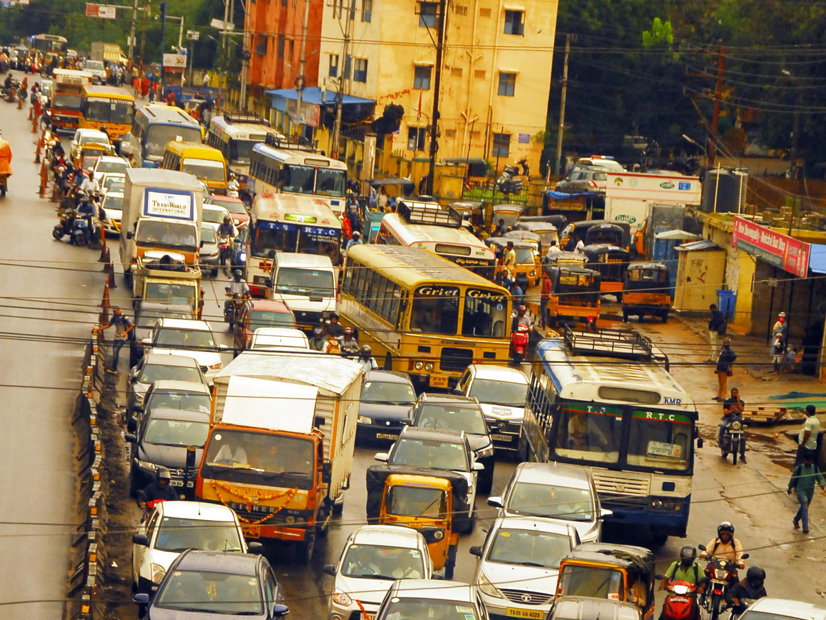 Heavy Rain in Hyderabad Photo Gallery - Sakshi21