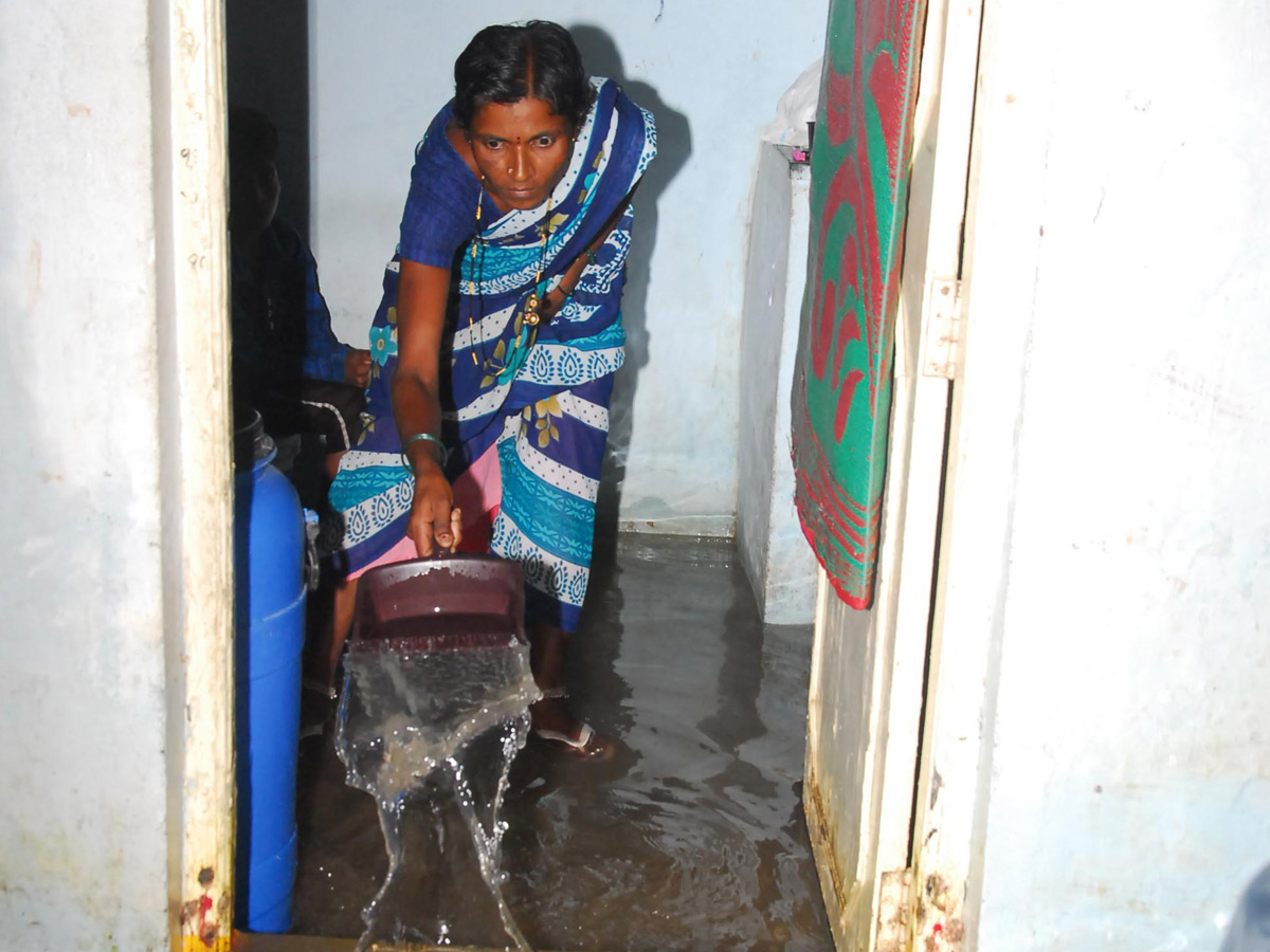 Heavy Rain in Hyderabad Photo Gallery - Sakshi24