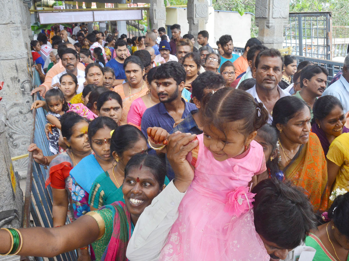 Sharan Navaratri Celebrations in Vijayawada Photo Gallery - Sakshi21