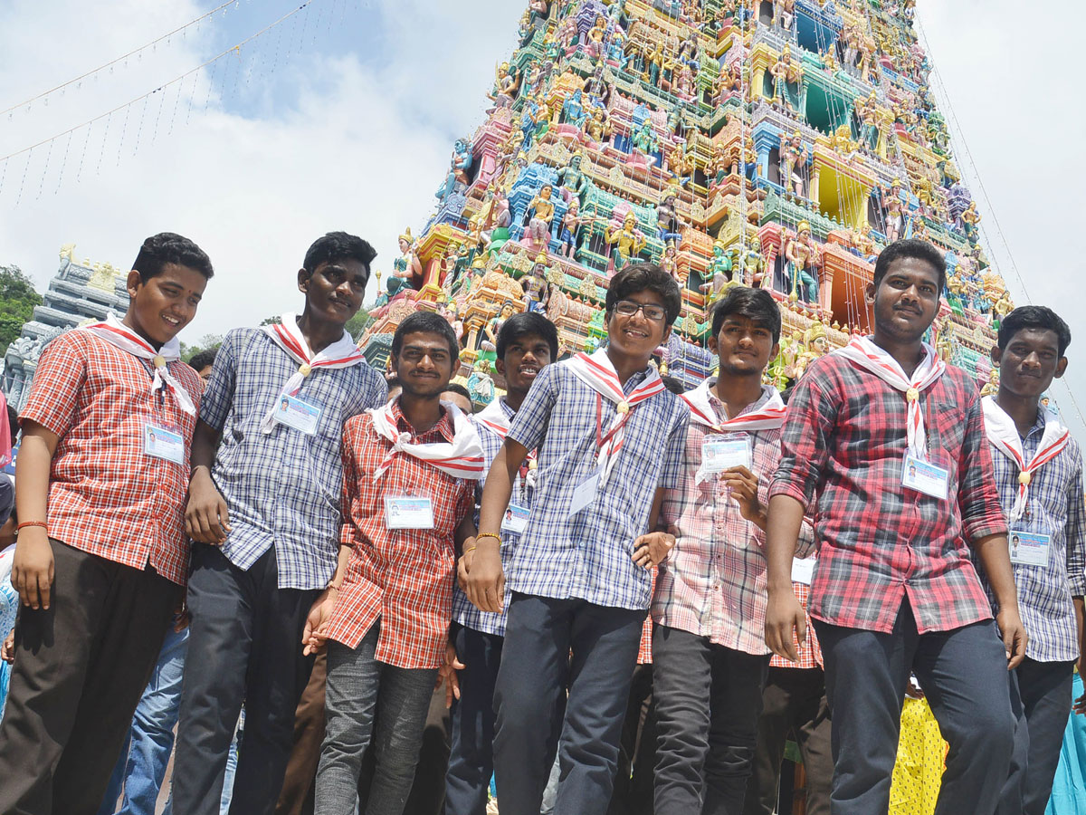 Sharan Navaratri Celebrations in Vijayawada Photo Gallery - Sakshi5