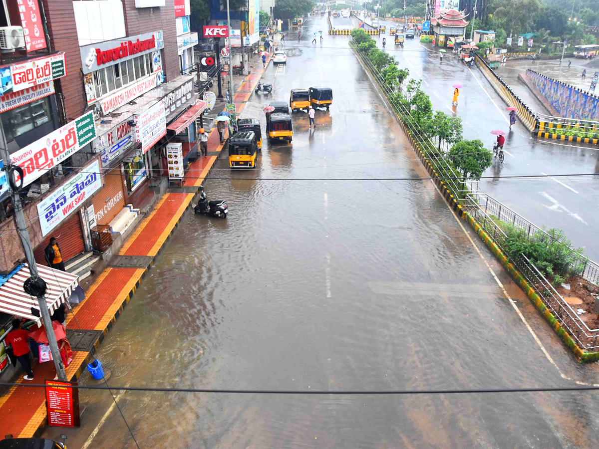 Heavy Rain in Andhra Pradesh Photo Gallery - Sakshi24