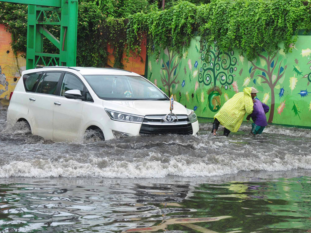 Heavy Rain in Andhra Pradesh Photo Gallery - Sakshi25