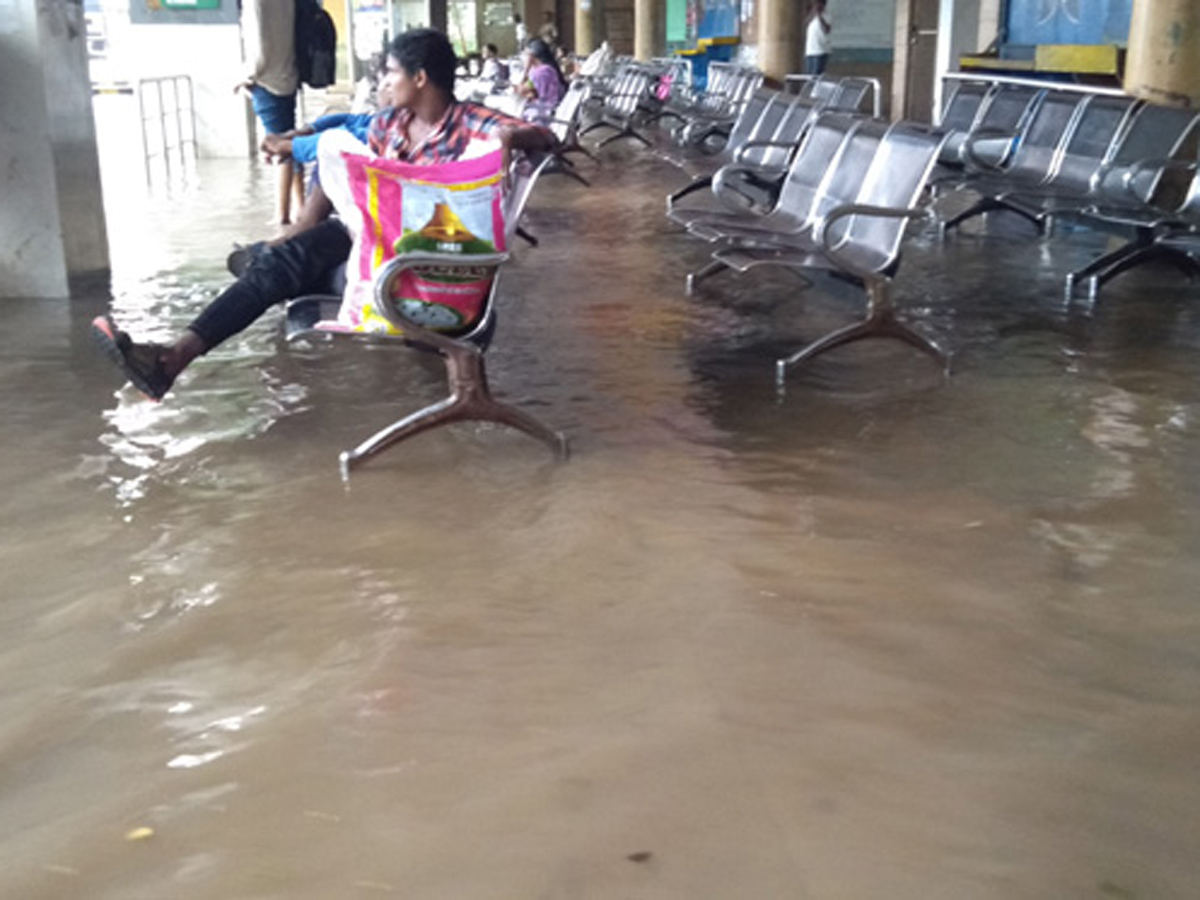 Heavy Rain in Andhra Pradesh Photo Gallery - Sakshi7
