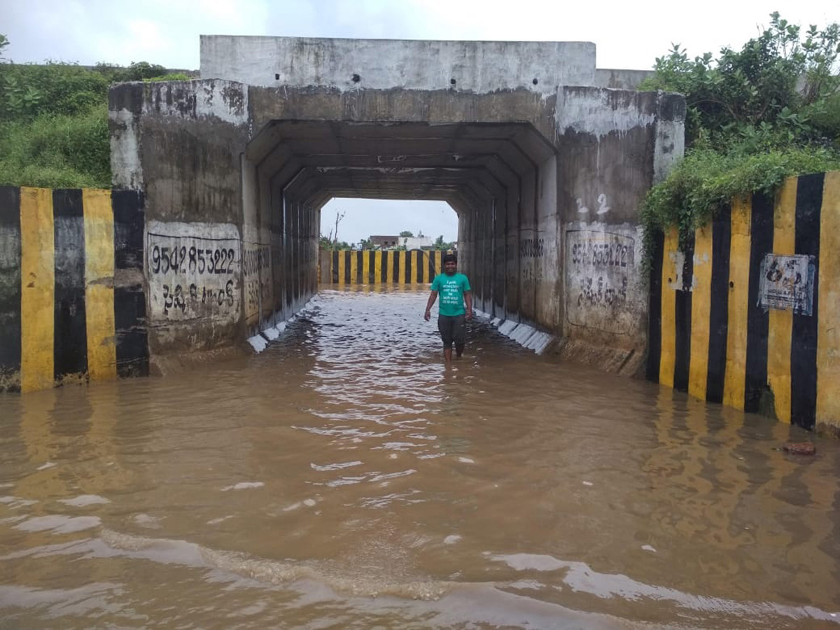 Heavy Rain in Andhra Pradesh Photo Gallery - Sakshi8