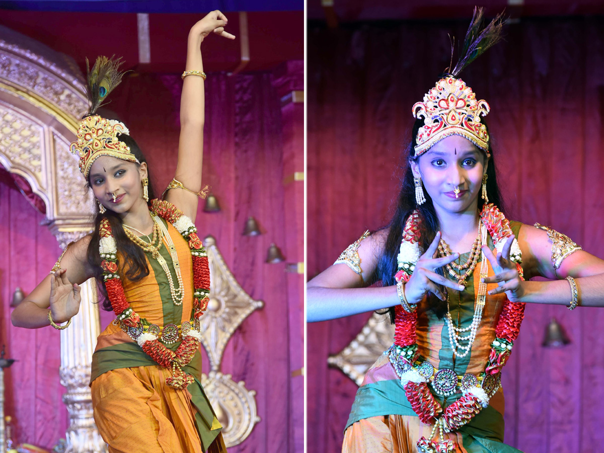 Dasara Sharan Navaratri Celebrations In Durga Temple Photo Gallery - Sakshi5