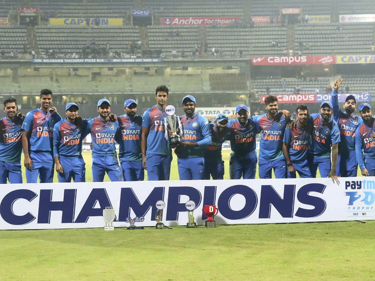 Batsmen dazzle as India Clinch Series With 67 Run Win - Sakshi9