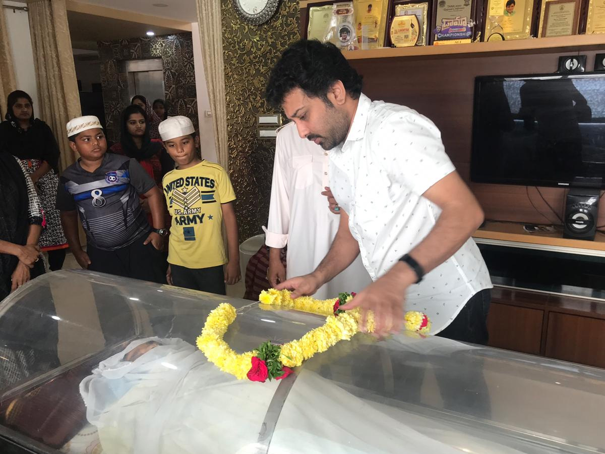 Comedian Ali mother Mohammad Zebeda passes away - Sakshi8