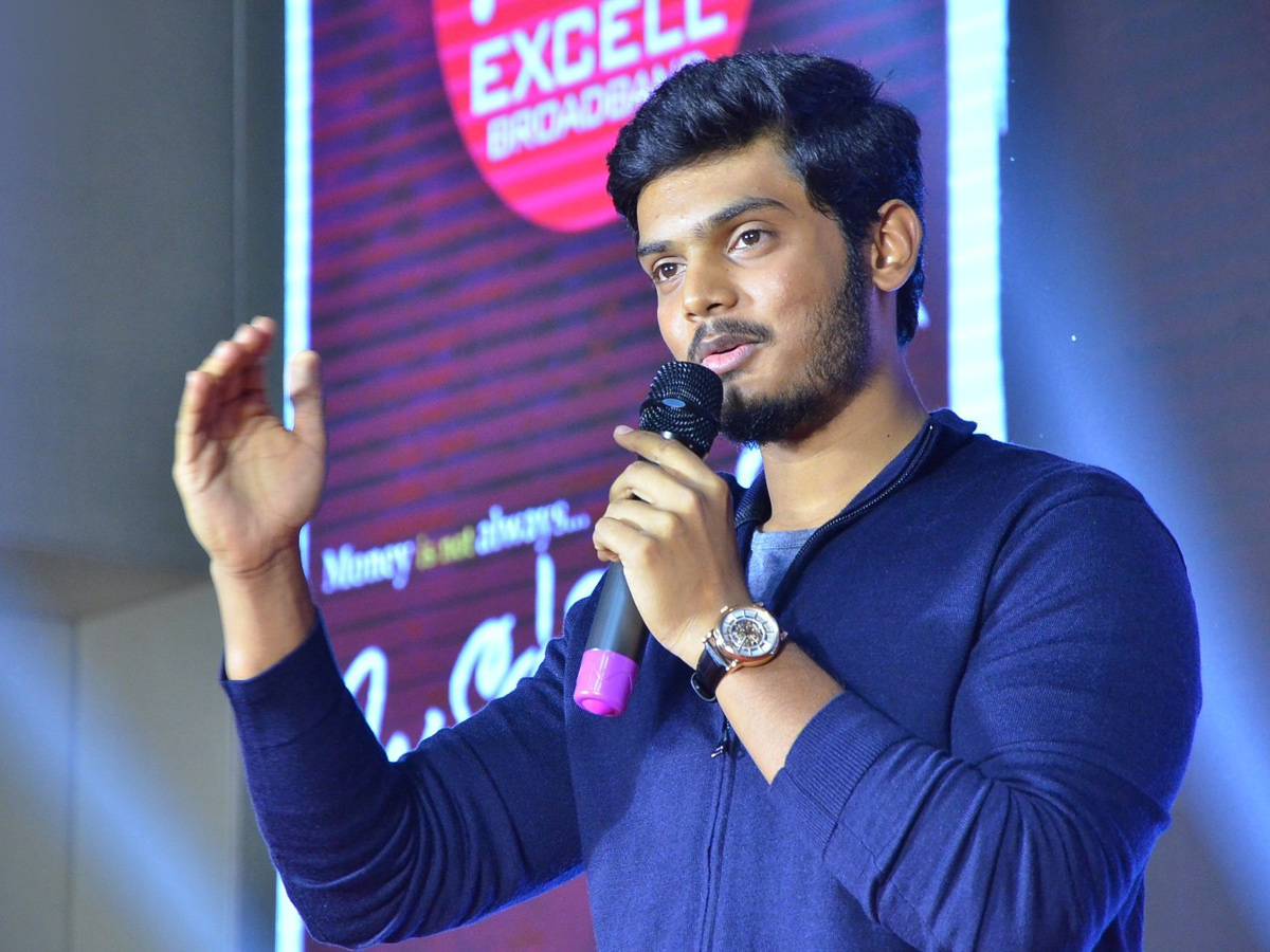 Beatiful Pre Release Photo Gallery - Sakshi4