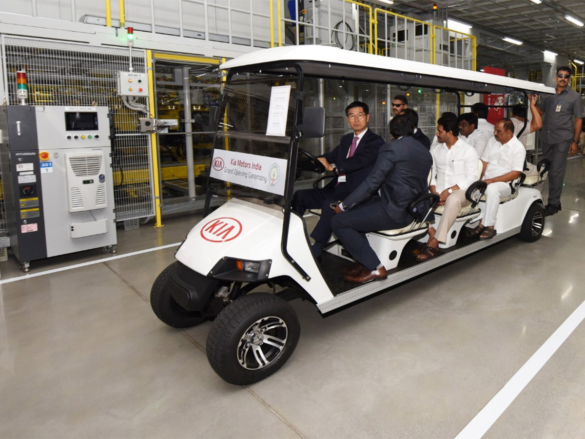 AP CM YS Jagan To Launch KIA Motor Plants In Anantapur Photo Gallery - Sakshi36