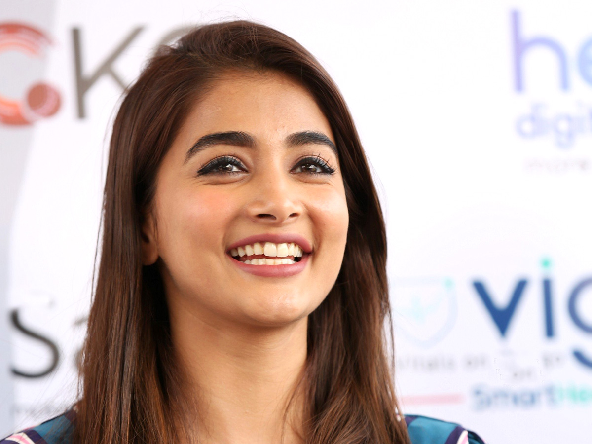Pooja Hegde Playing Golf Cancer Crusaders Invitation Cup 2020 Event - Sakshi1
