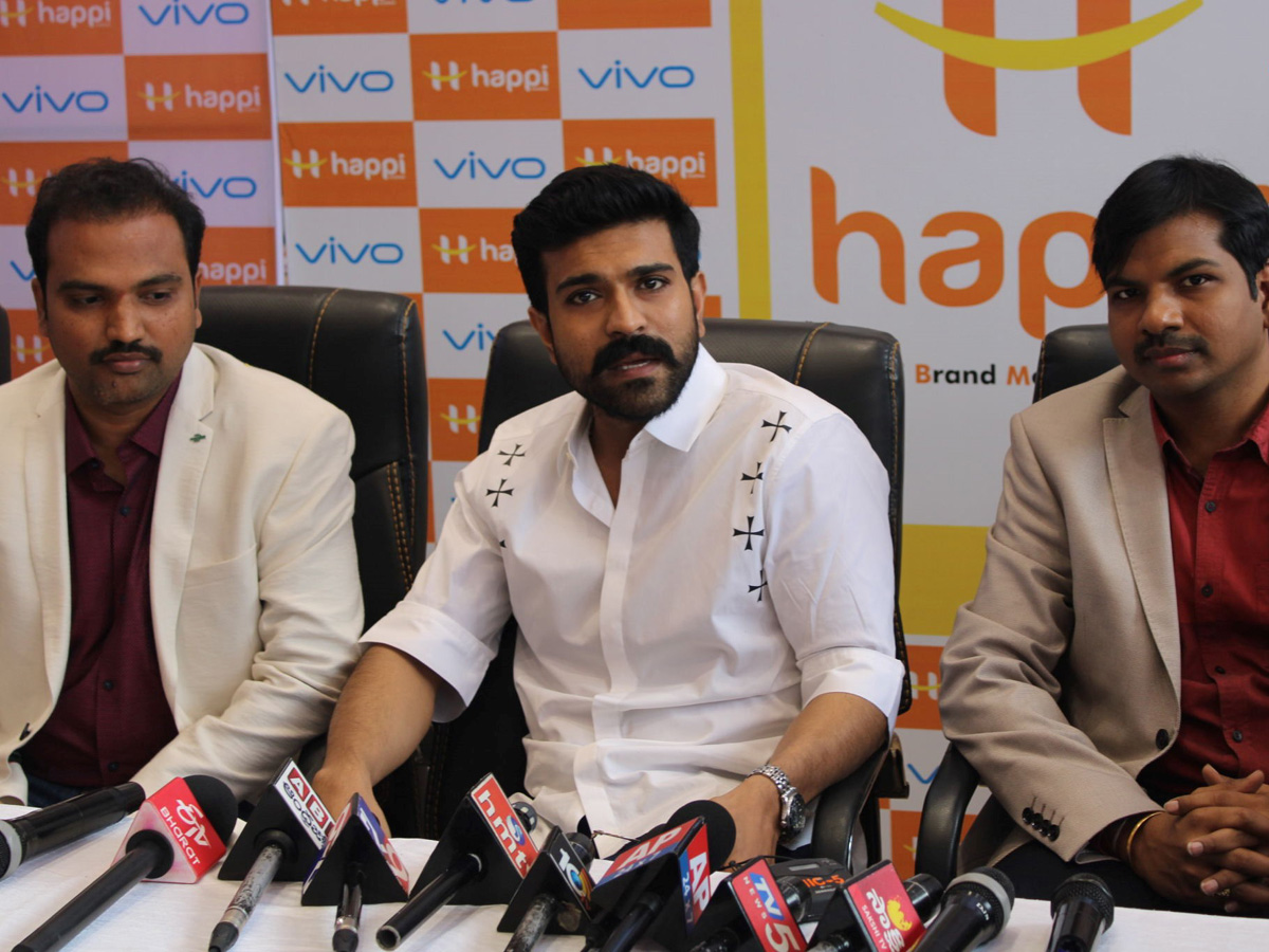 Ram Charan Launches Happi Mobiles At Vijayawada Photo Gallery - Sakshi15