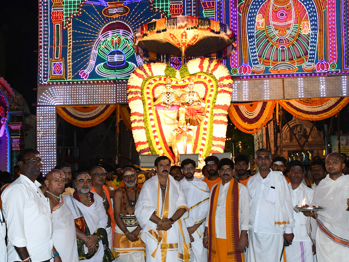 Srisailam Mallikarjuna Swamy In Mayura Vahana Photo Gallery - Sakshi5