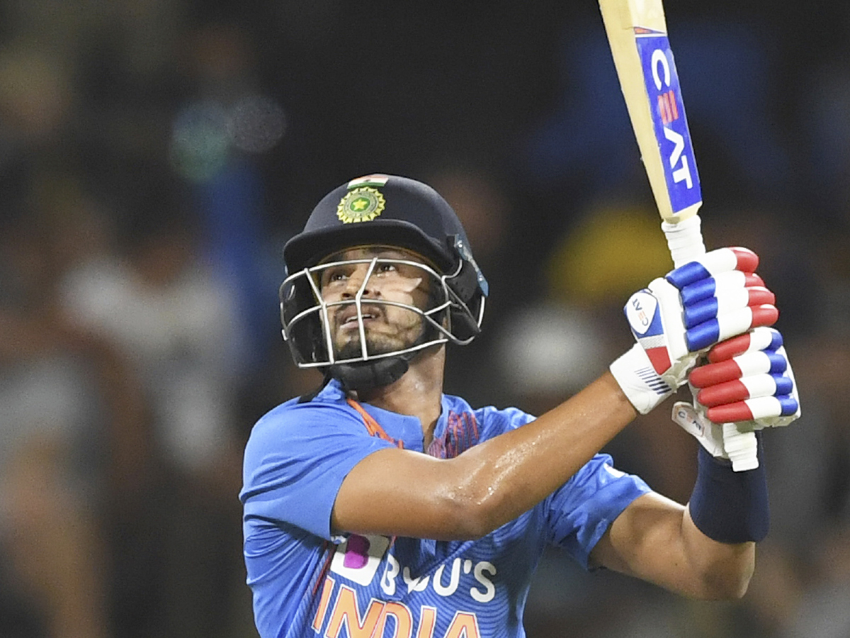 India beat New Zealand by 5 wickets, claim series 5-0 Photo Gallery - Sakshi17