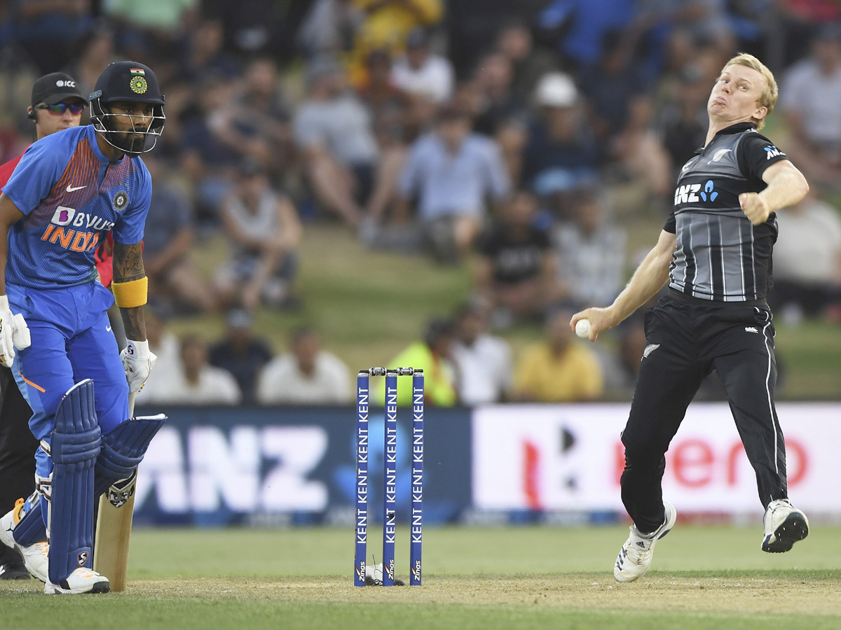 India beat New Zealand by 5 wickets, claim series 5-0 Photo Gallery - Sakshi20