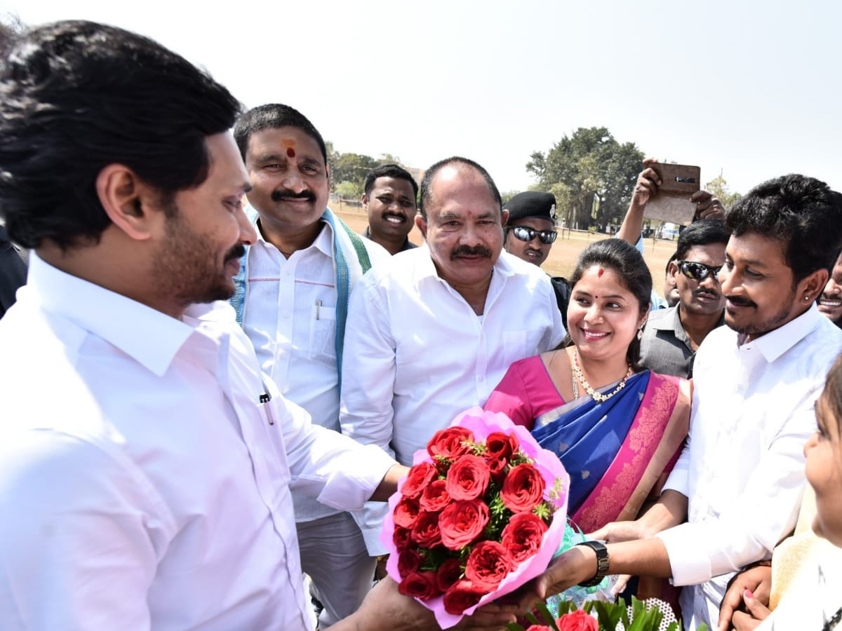 Andhra CM launches Vasathi Deevena scheme Photo Gallery - Sakshi21