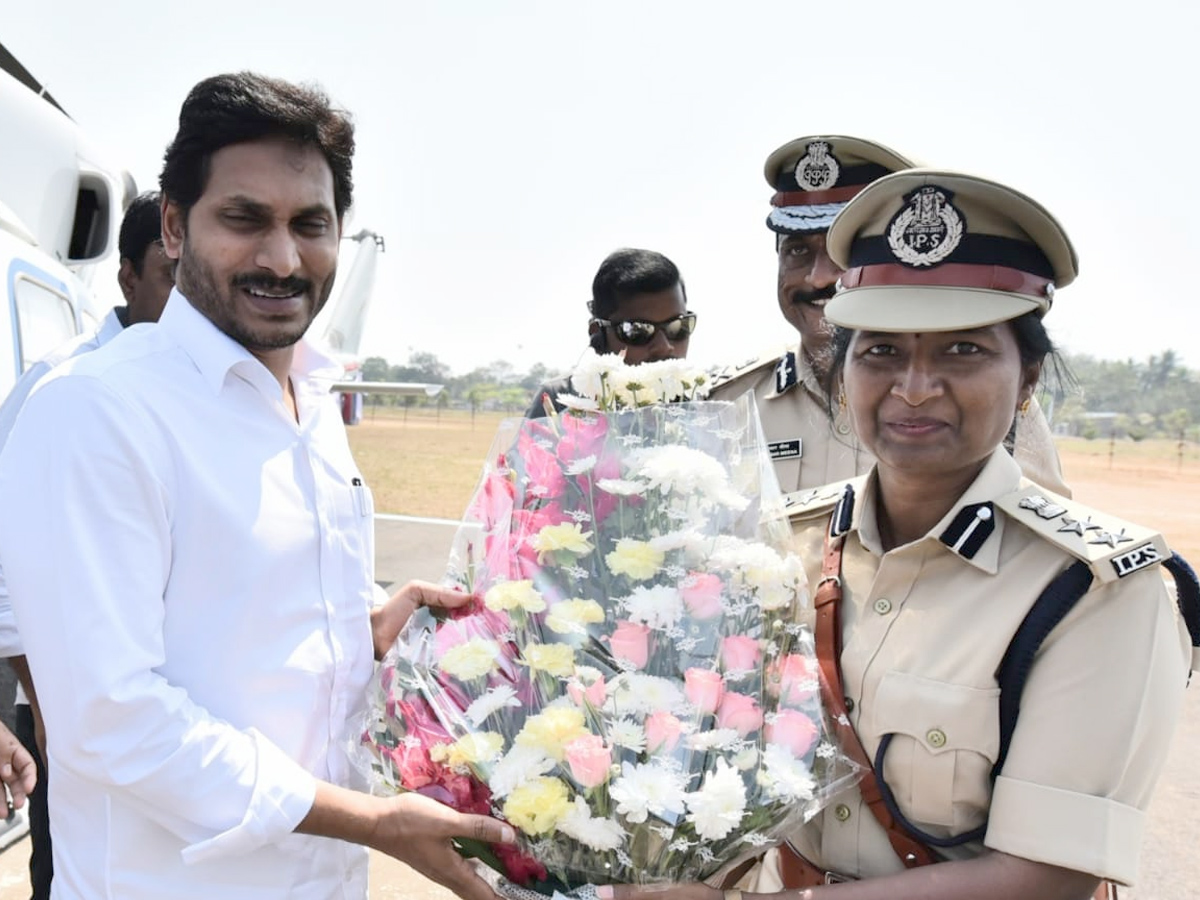 Andhra CM launches Vasathi Deevena scheme Photo Gallery - Sakshi23