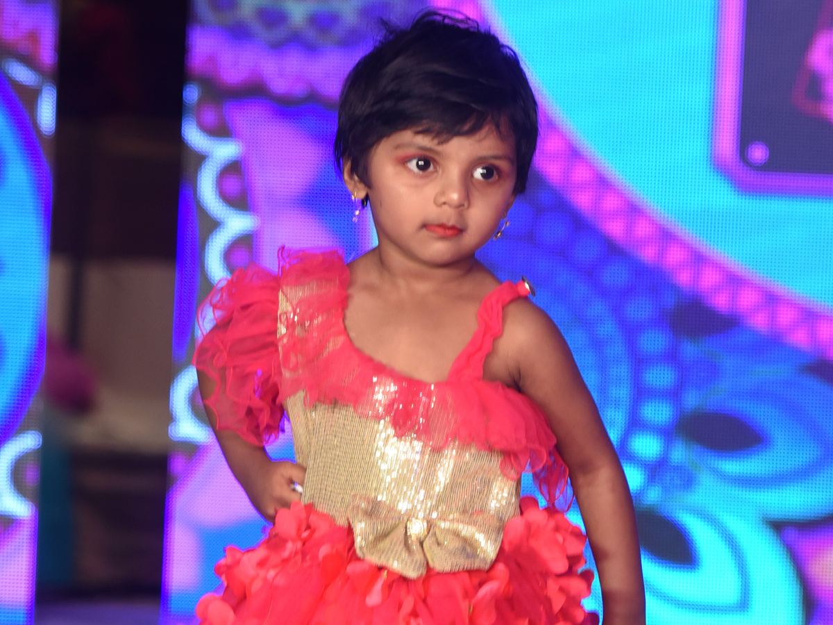 KIDS FASHION SHOW Photo Gallery - Sakshi6