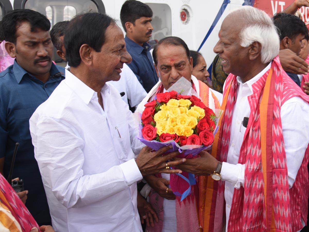  CM KCR Visits Medaram Sammakka Sarakka Jatara Photo Gallery - Sakshi6