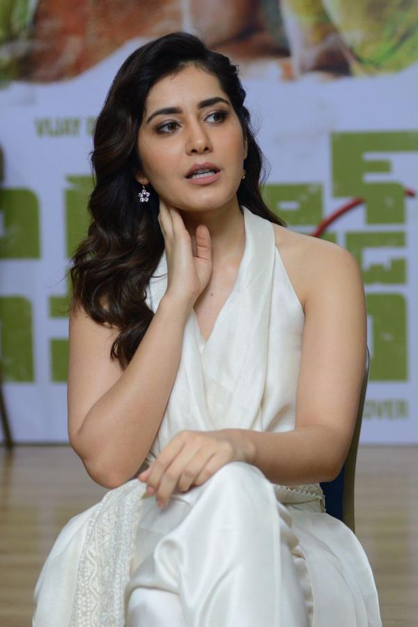 Actress Raashi Khanna Photo Gallery - Sakshi13