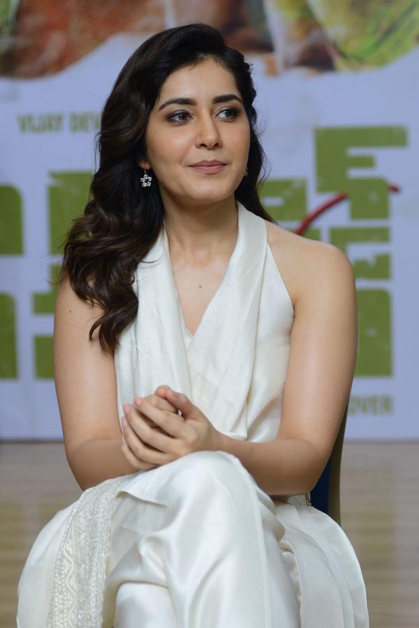 Actress Raashi Khanna Photo Gallery - Sakshi15