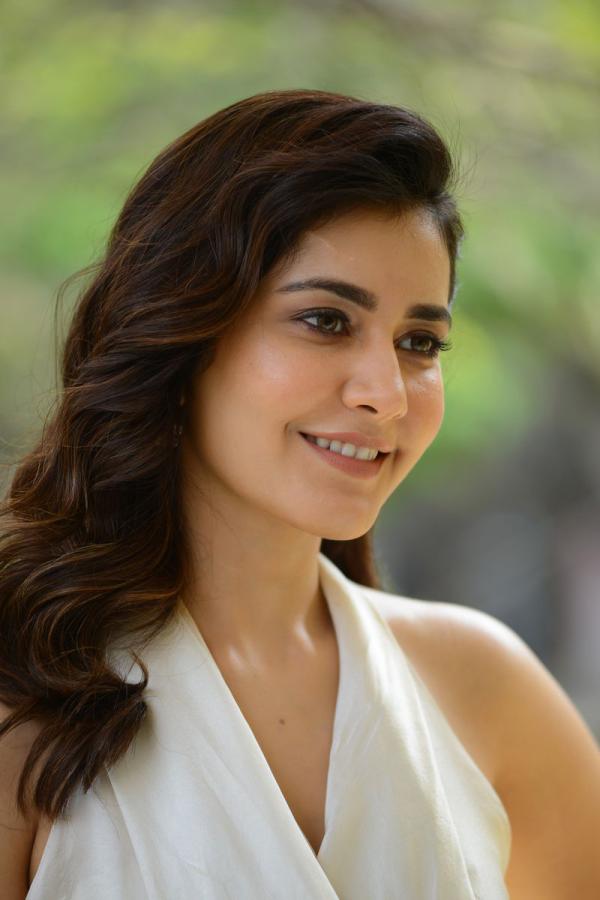 Actress Raashi Khanna Photo Gallery - Sakshi4