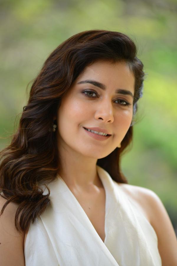 Actress Raashi Khanna Photo Gallery - Sakshi5