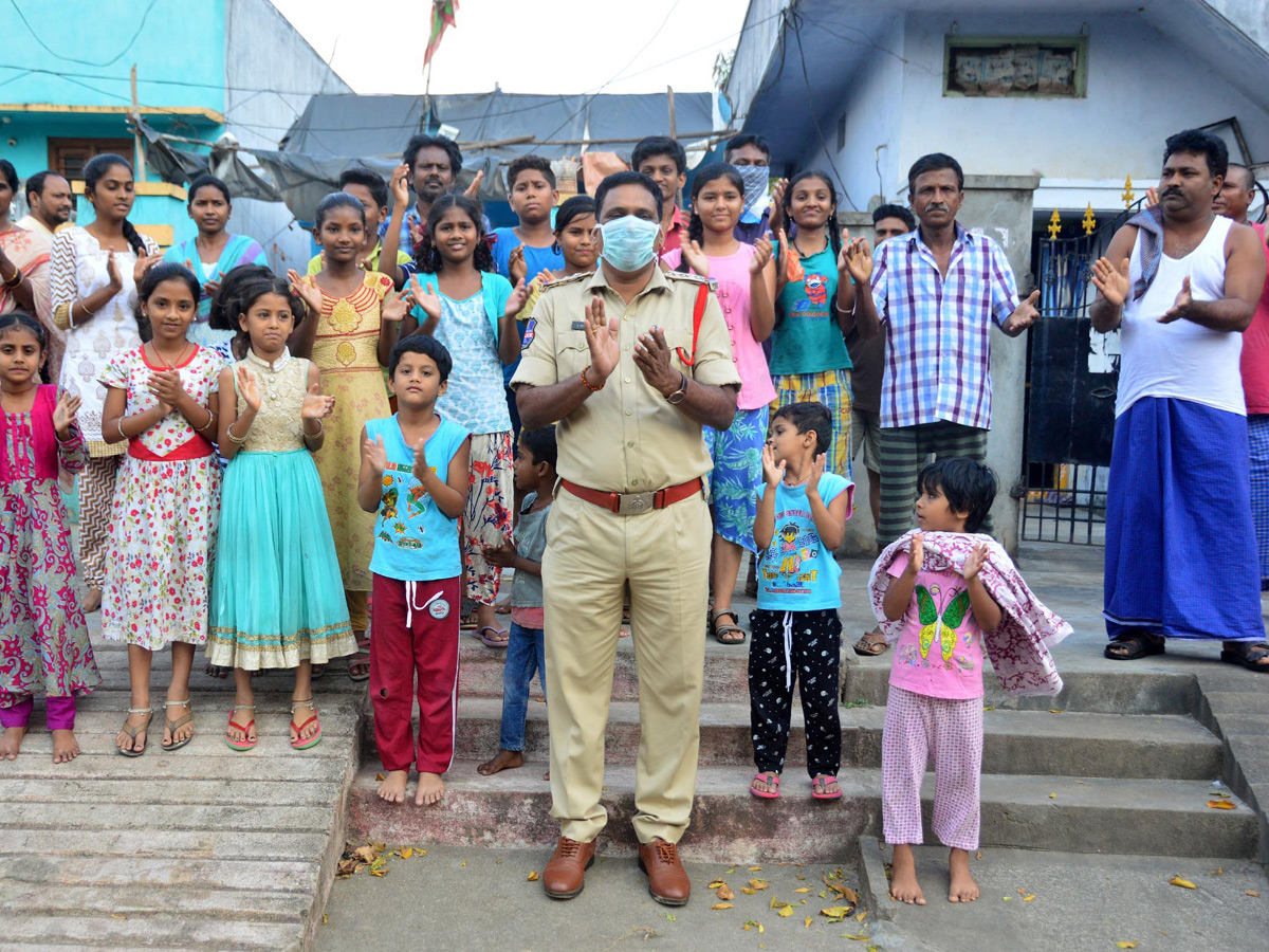 Best photos of the week march 29 to 05,2020 April - Sakshi18