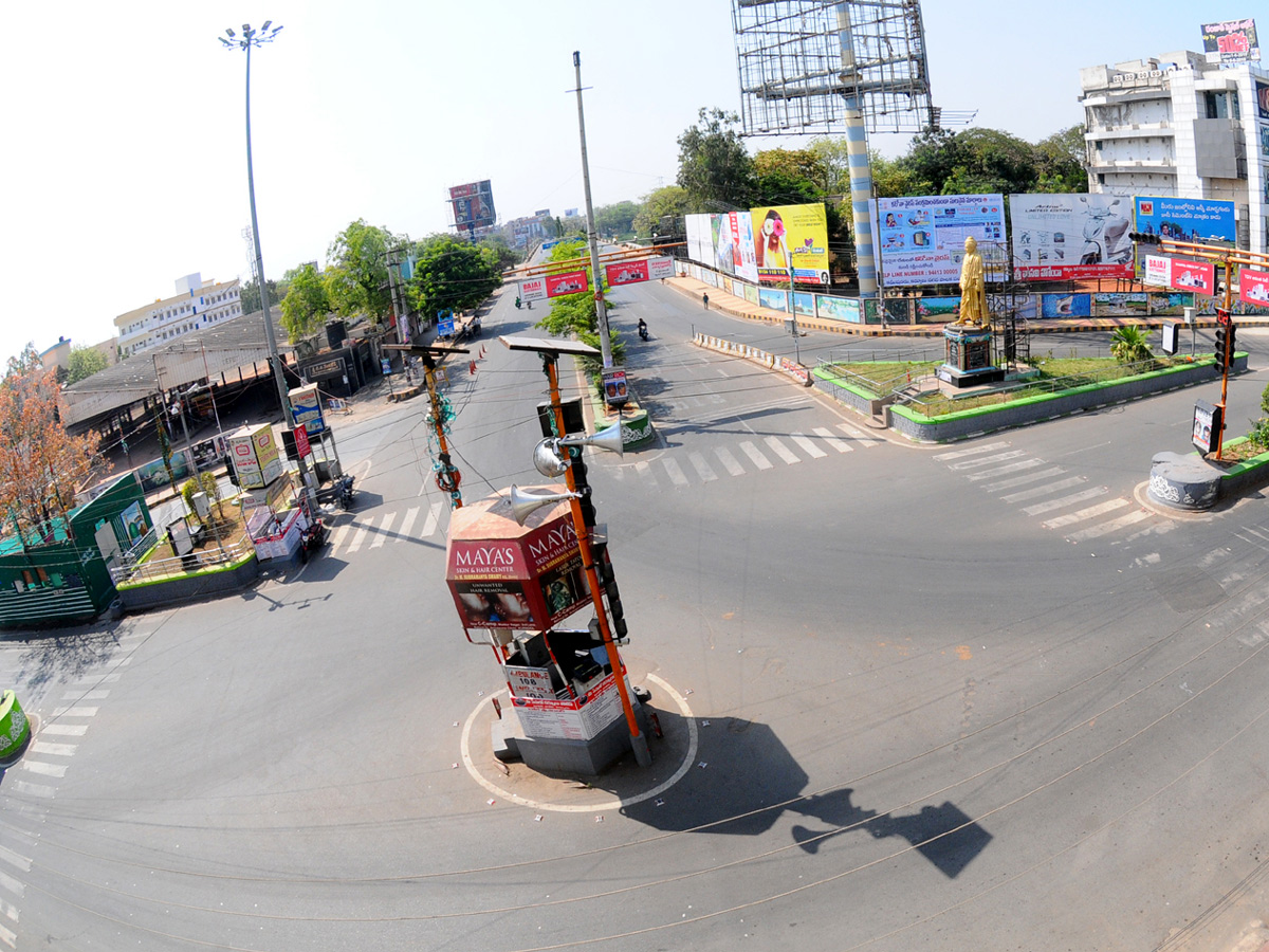 Best photos of the week march 29 to 05,2020 April - Sakshi29