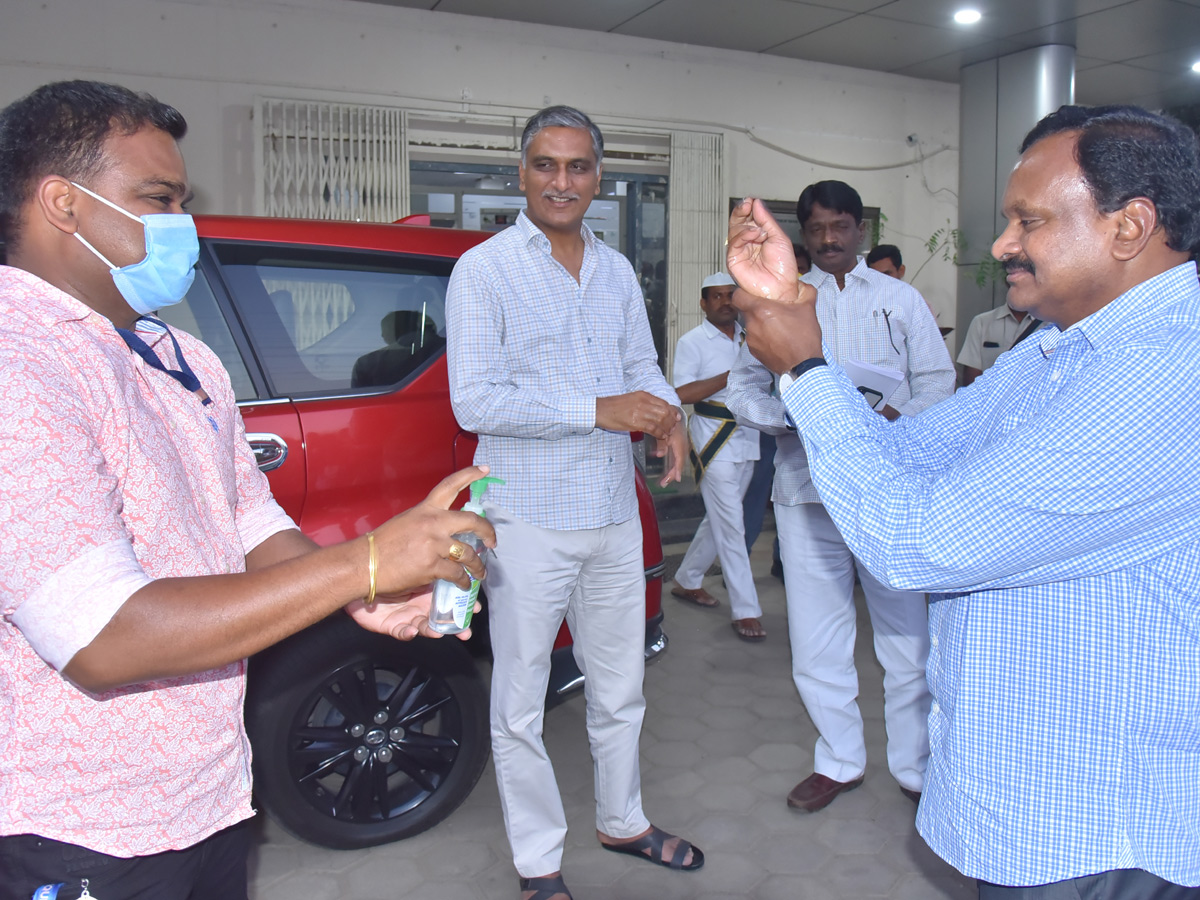 Best photos of the week march 29 to 05,2020 April - Sakshi37