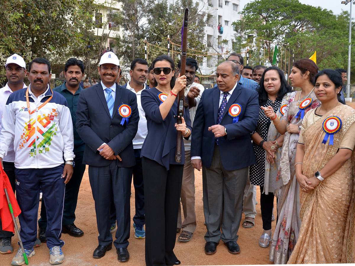 Tug of War Team Winner Of the Principal Secretary Team - Sakshi2