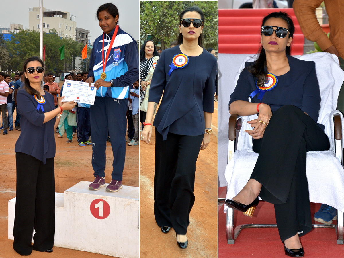 Tug of War Team Winner Of the Principal Secretary Team - Sakshi1