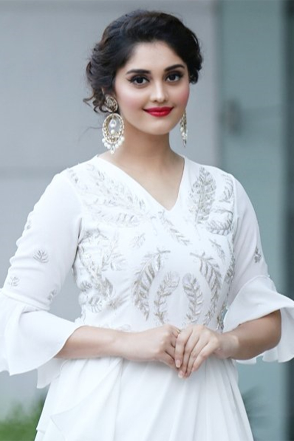Actress Surabhi Exclusive Photo Gallery - Sakshi11