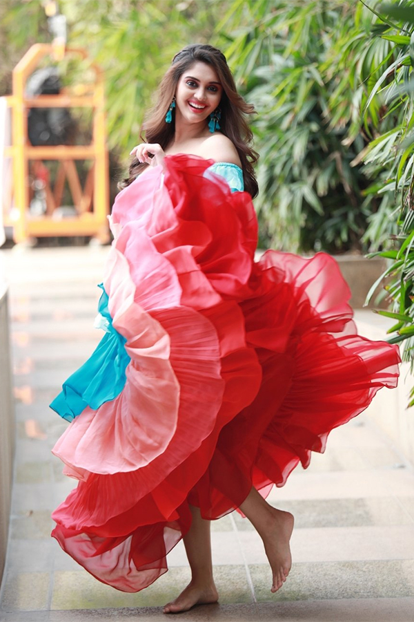 Actress Surabhi Exclusive Photo Gallery - Sakshi31