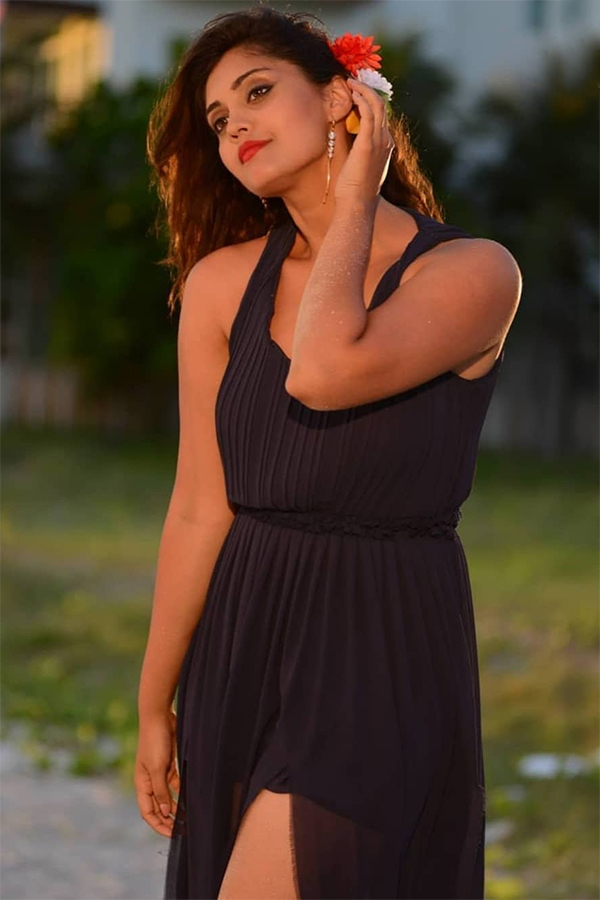 Actress Surabhi Exclusive Photo Gallery - Sakshi35