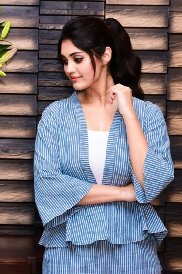 Actress Surabhi Exclusive Photo Gallery - Sakshi43