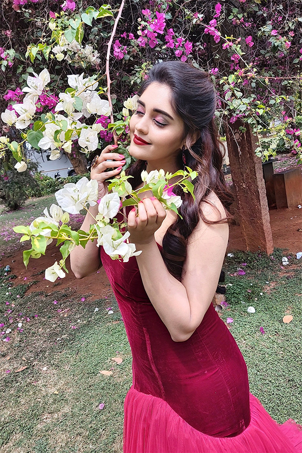 Actress Surabhi Exclusive Photo Gallery - Sakshi10