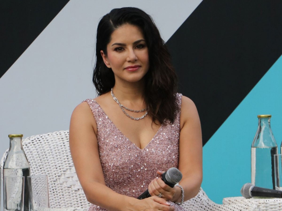 Sunny Leone Photo Gallery - Sakshi7