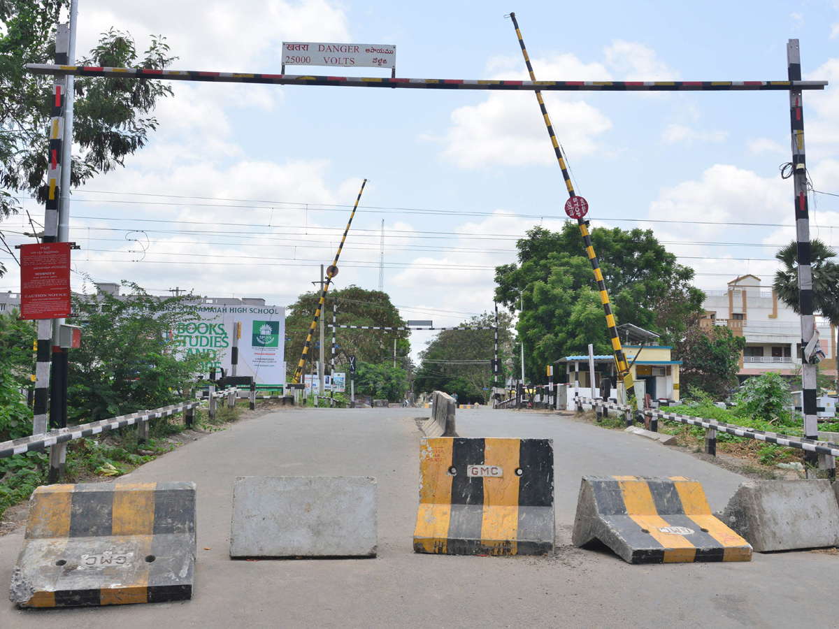 Lockdown in Andhra pradesh Photo Gallery - Sakshi15