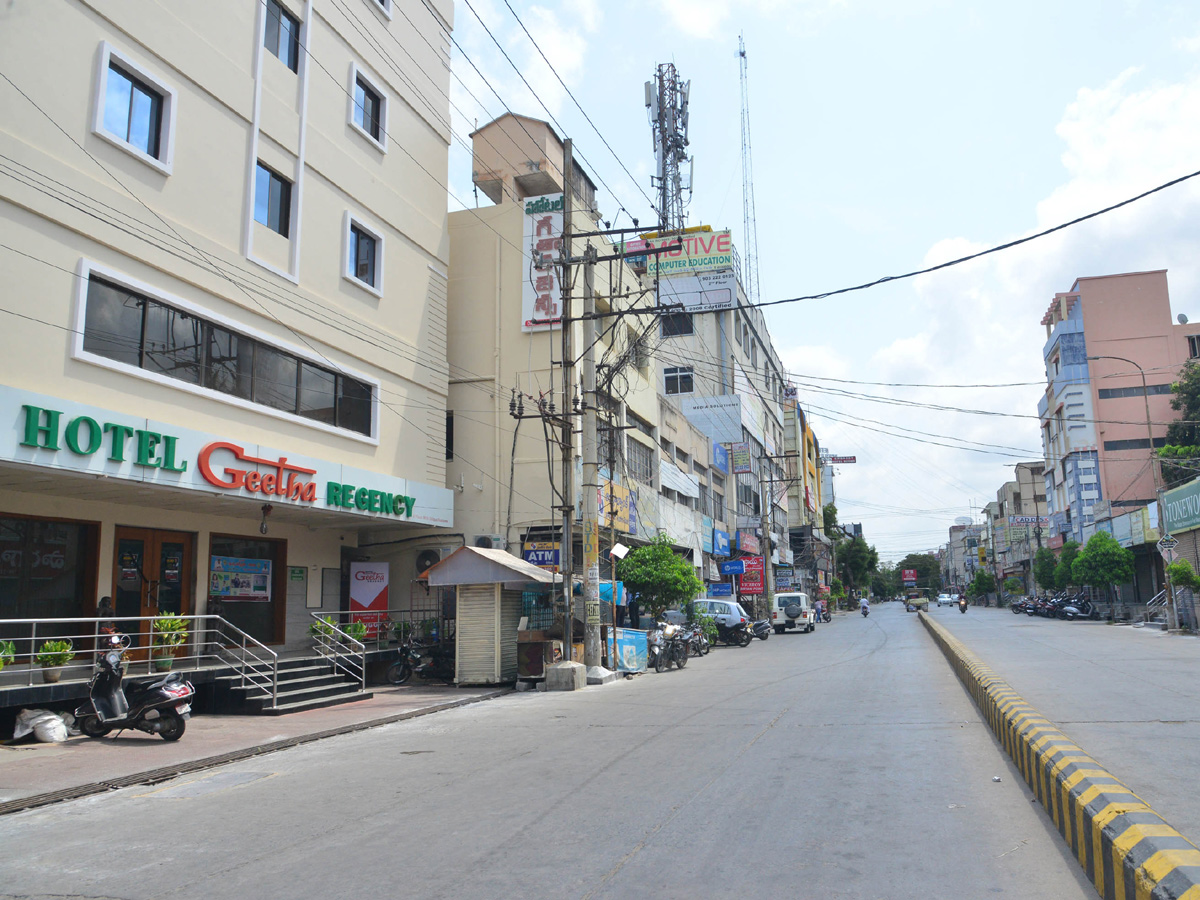 Lockdown in Andhra pradesh Photo Gallery - Sakshi18