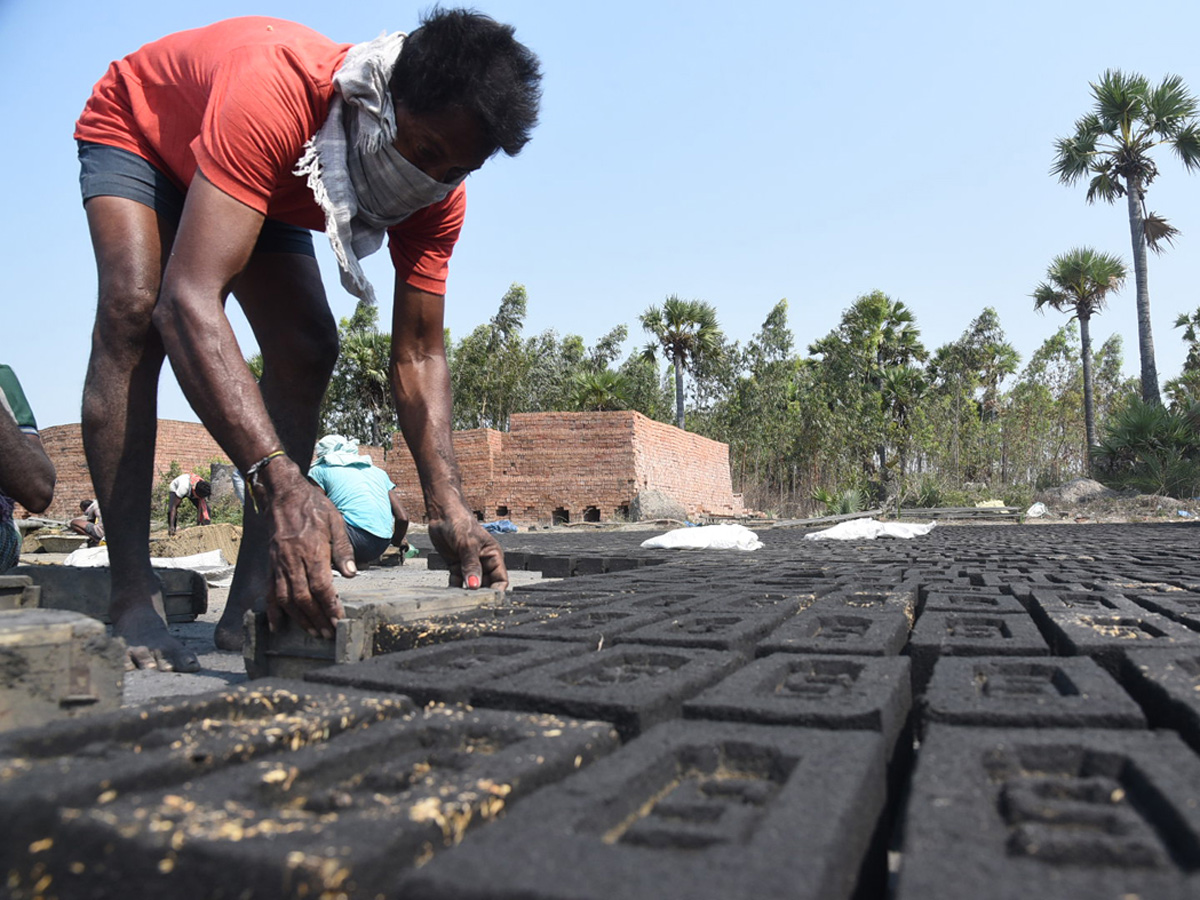 Lockdown in Andhra pradesh Photo Gallery - Sakshi32