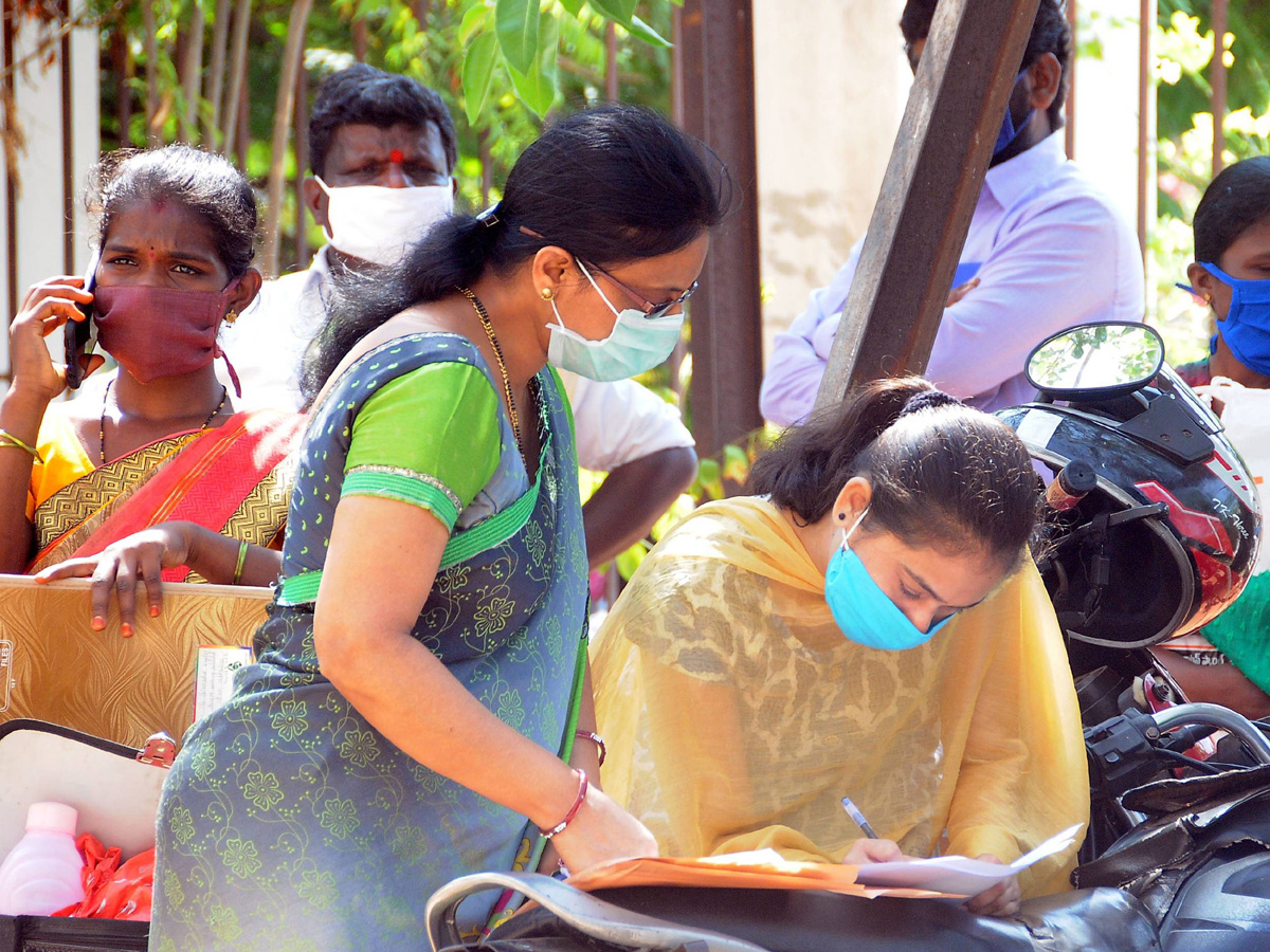 Lockdown in Andhra pradesh Photo Gallery - Sakshi47