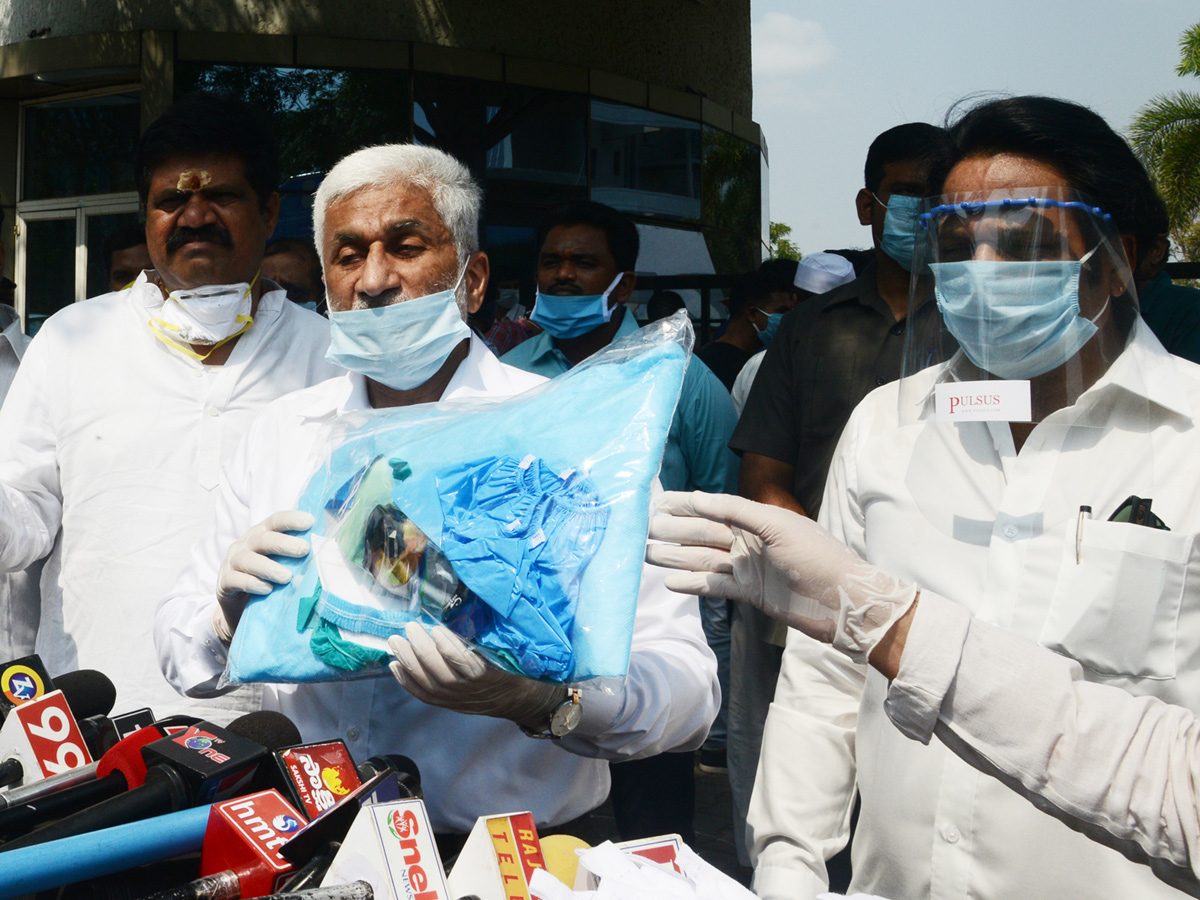 Lockdown in Andhra pradesh Photo Gallery - Sakshi48