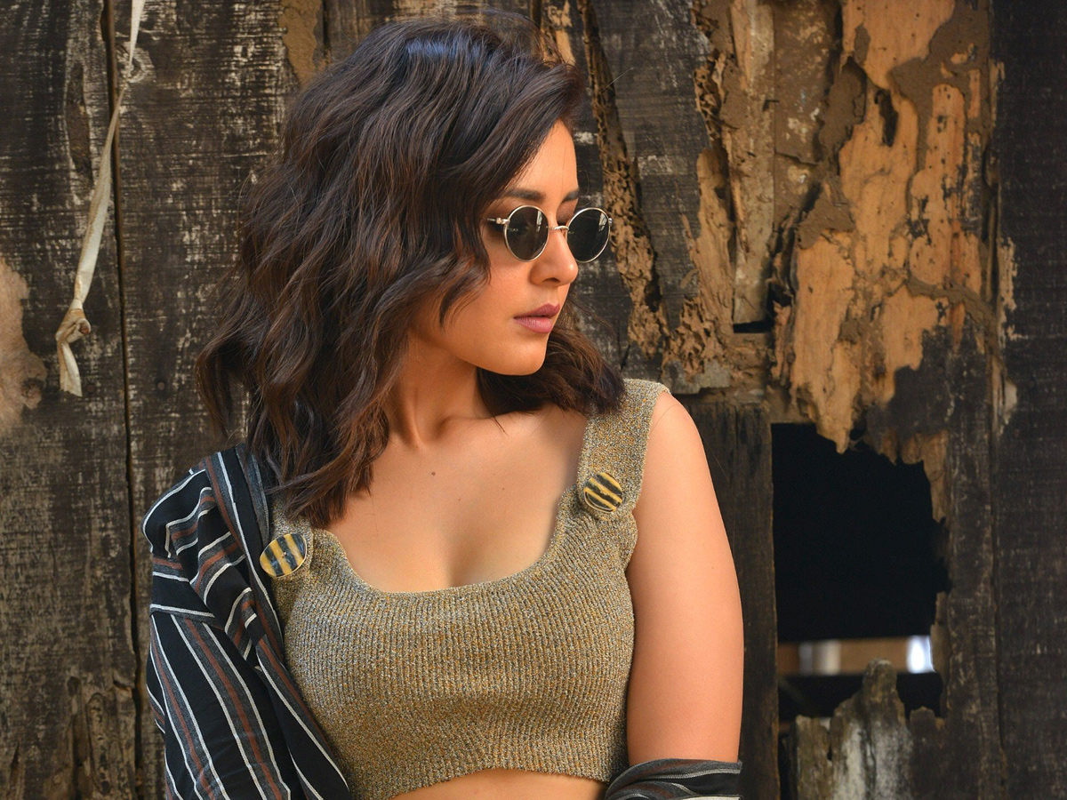 Rashi Khanna photo gallery - Sakshi18