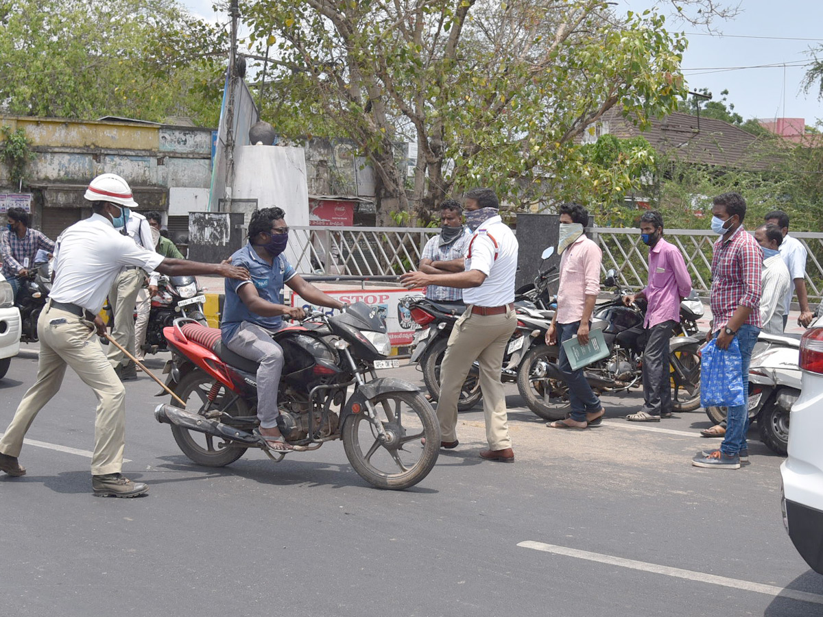 Lockdown in Andhra pradesh Photo Gallery - Sakshi15