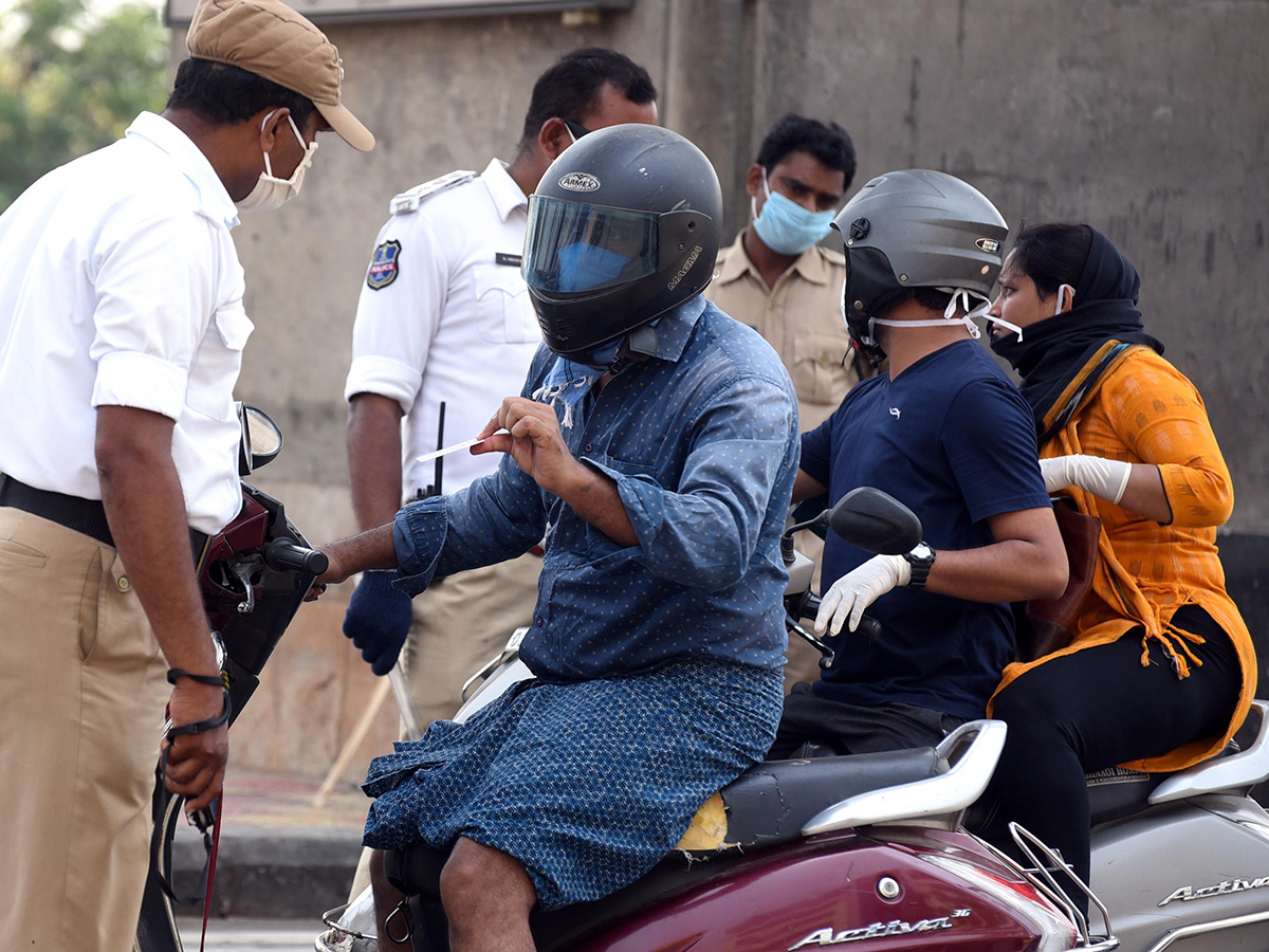 Lockdown in Hyderabad City Photo Gallery - Sakshi13