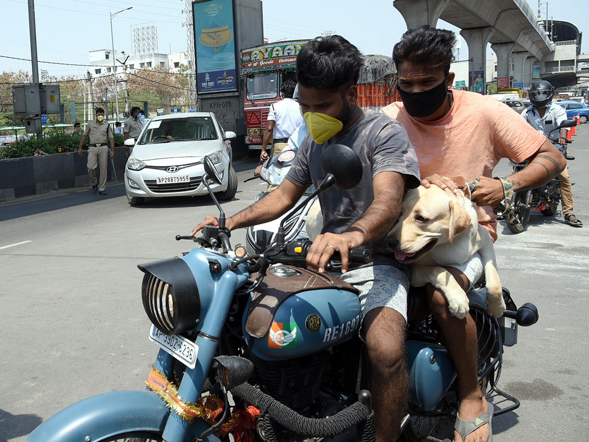 Lockdown in Hyderabad City Photo Gallery - Sakshi16